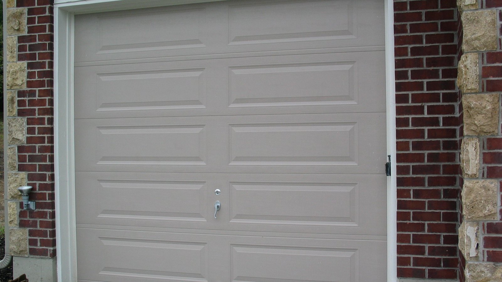 Carriage garage door style
